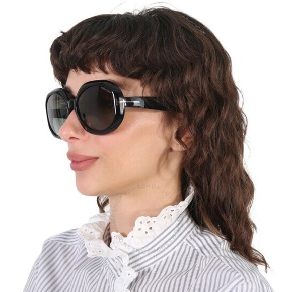 BRAND NEW Tom Ford FT1011/S 01B GEORGIA-02 Black Grey Square Women Sunglasses - Picture 1 of 13